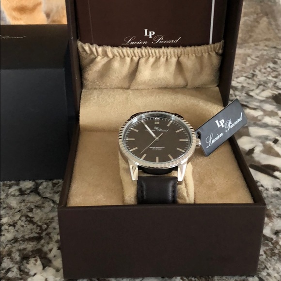 Brown Leather Watch - Picture 2 of 3